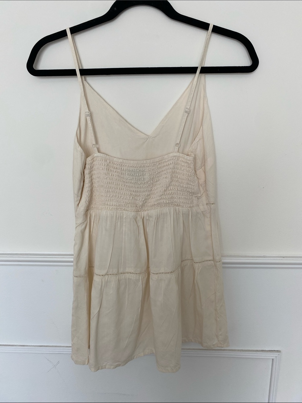 Old Navy Cream Spaghetti-Strap Tiered Camisole - Picture 2 of 5